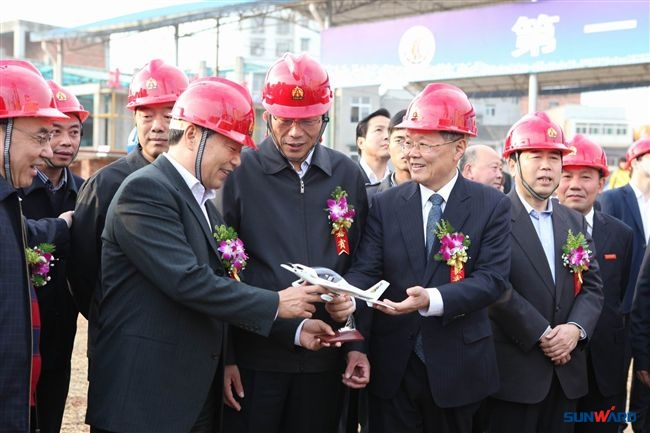 全国首届地勘钻探职业技能大赛决赛举行 山河智能旋挖钻赛场展风采