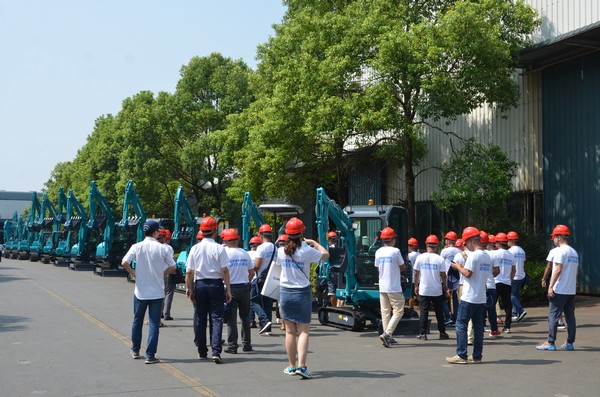 500多名挖掘机用户实地考察，为山河智能点赞！