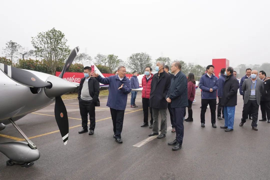 山河工业城来了500人的参观团