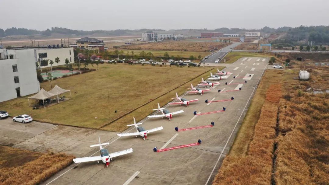 牛年开新局，山河航空8架SA60L飞机集中下线、交付