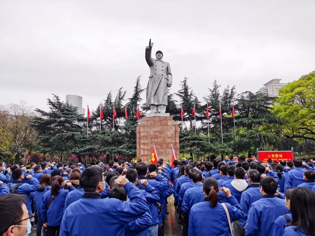 觅红色历史 践初心使命——山河智能全体党员赴长沙党史馆开展主题党日活动