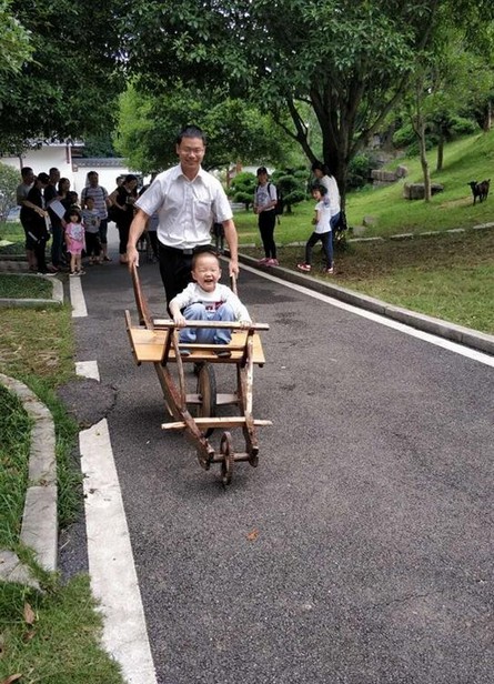 大手牵小手·“顽”转六一，山河智能首次六一亲子主题活动圆满举行