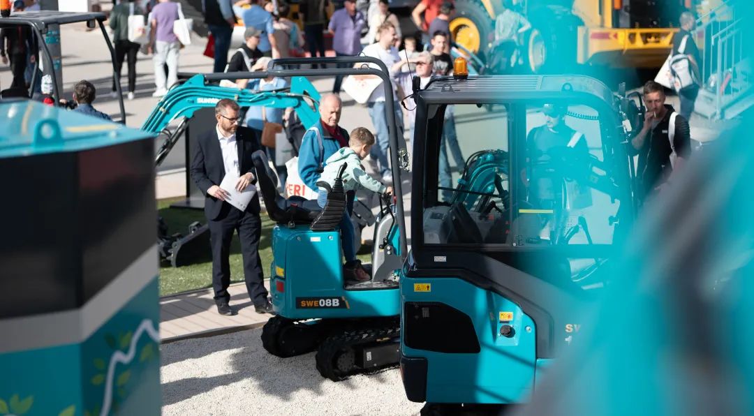 Bauma 2022 | 一组火热现场图带您重温山河智能德国宝马展之旅