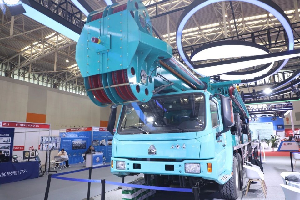 “地勘装备能力提升的重大突破”!山河智能联合中国煤炭地质总局发布T138车载钻机