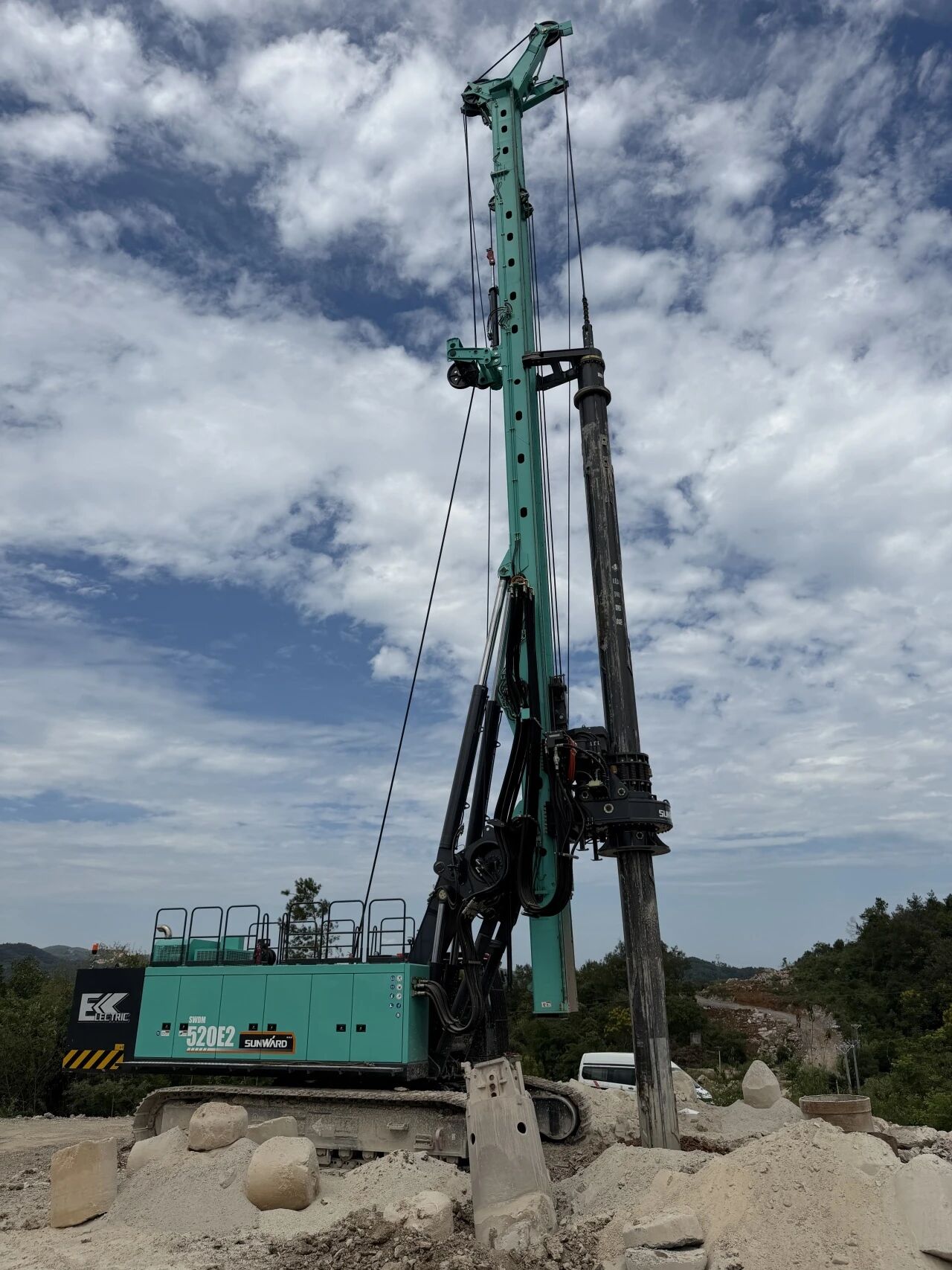 19天518米、连续作业零故障!山河智能SWDM520E2在宜常高铁建设一线钻出“加速度”
